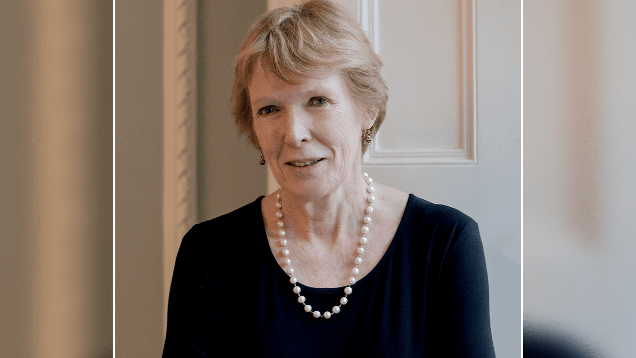 Historienne canadienne, professeure émérite à l’Université de Toronto et à l’Université d’Oxford, Margaret MacMillan a dirigé Trinity College à Toronto puis St Antony’s College à Oxford. Administratrice de l’Imperial War Museum, elle travaille notamment sur l’histoire impériale britannique et l’histoire internationale des XIXe et XXe siècles.