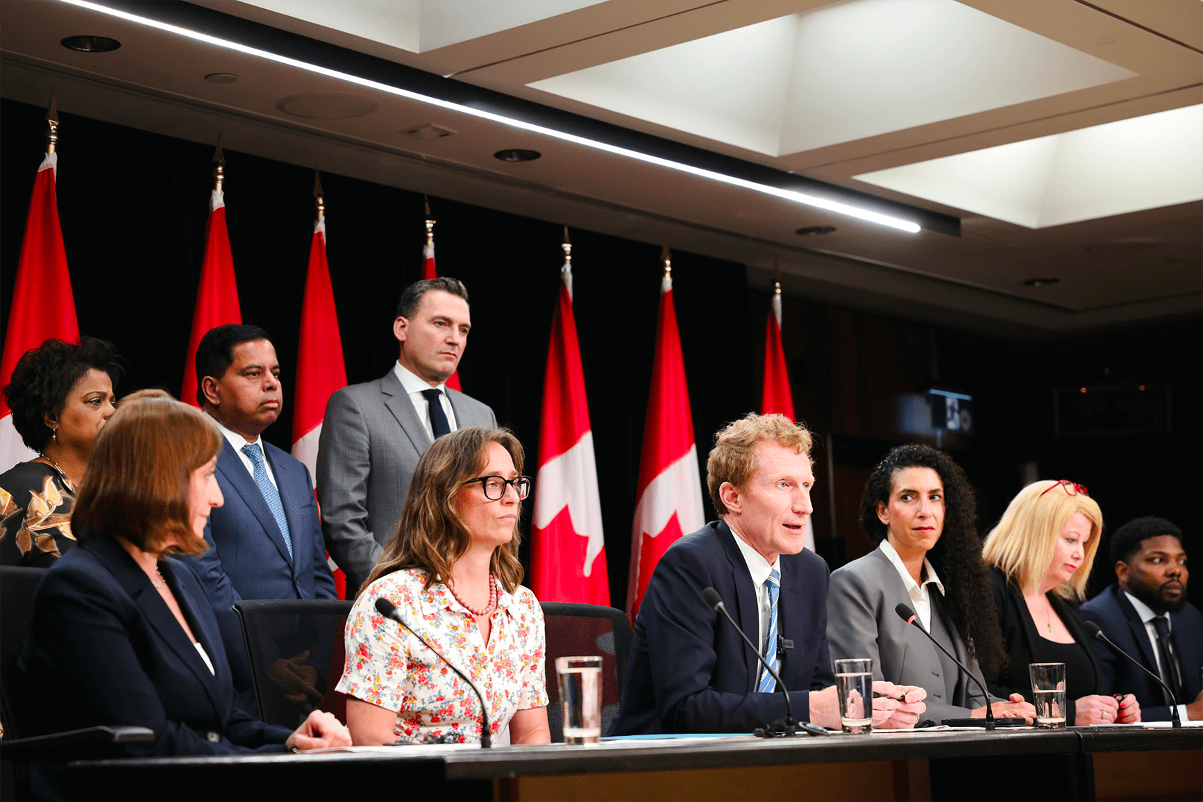 Le ministre Marc Miller a présenté la Loi sur les médias sociaux sécuritaires.