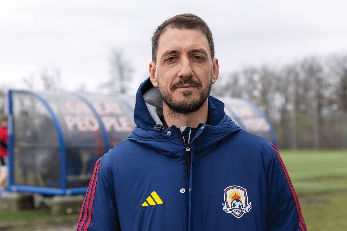 Jean-Baptiste Pierazzi, entraîneur principal de l’équipe masculine du Bonivital Soccer Club.