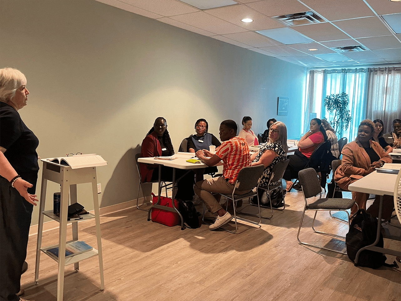 Bernice Parent, ici a gauche, a présenté un atelier sur la gestion du stress.