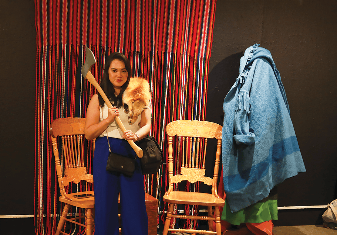Anglophone établie à Saint-Boniface, Karla Villanueva découvrait pour la première fois le Pavillon canadien-français, après avoir déjà assisté à plusieurs éditions de Folklorama.