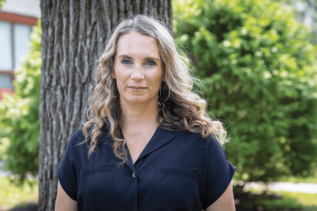 Kaitlyn Mitchell, directrice du plaidoyer juridique chez Animal Justice, porte la voix des animaux devant les tribunaux.