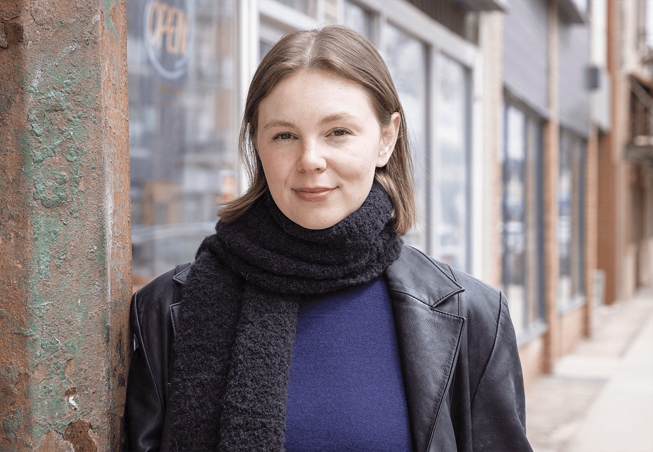 Elena Sturk-Lussier est réalisatrice et scénariste.