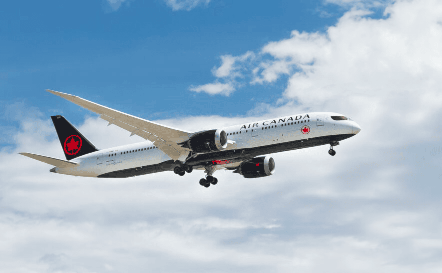 Le président du conseil d’administration d’Air Canada, Vagn Sørensen, a affirmé avoir été « déçu » de l’absence d’utilisation du français par Michael Rousseau, mais l’a maintenu en poste, car il était un « bon PDG ».