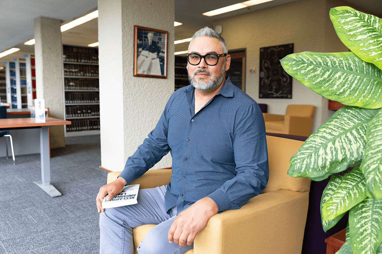 Leo Baskatawang, professeur associé à la faculté de droit de l’Université du Manitoba.