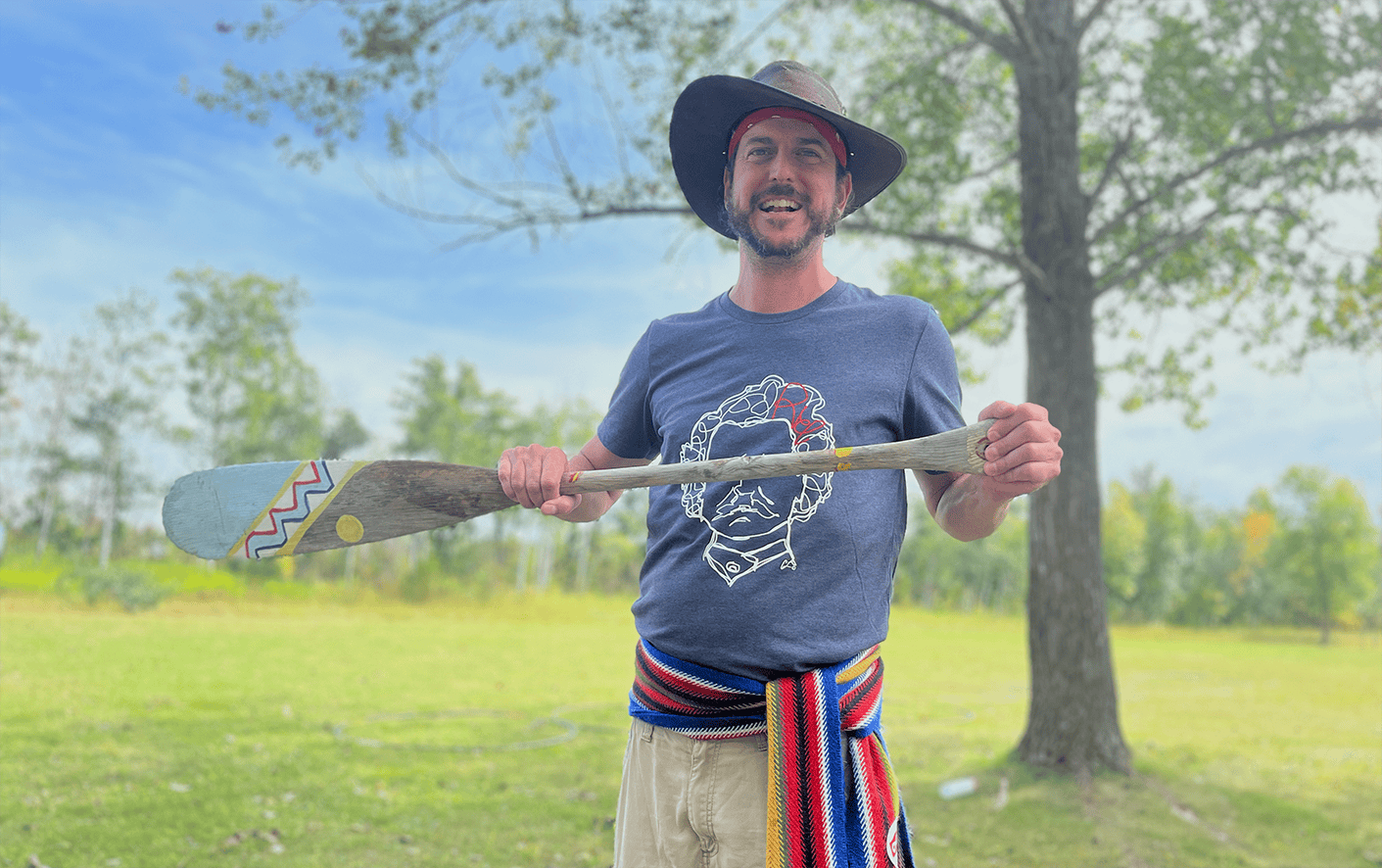 Richard Turenne, le directeur général de l’UNMSJM, prêt pour une aventure en canot. 