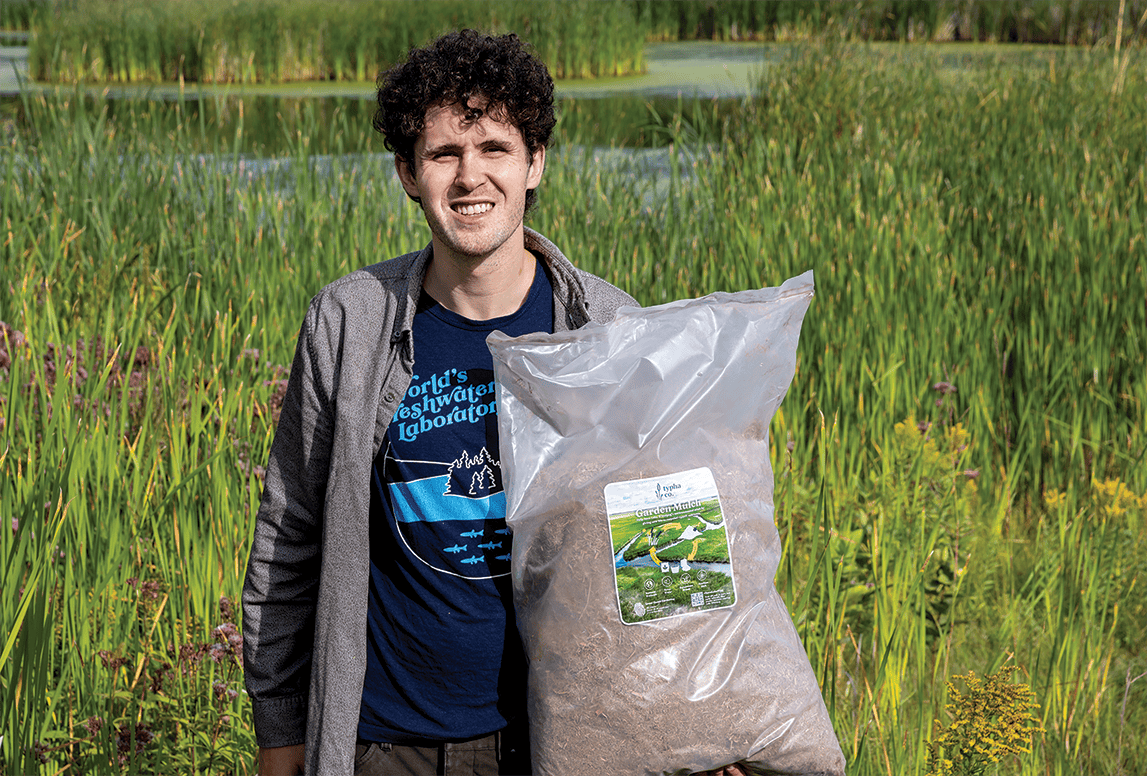 Alec Massé, cofondateur de Typha Co., a bâti l’entreprise autour d’une démarche écoresponsable.