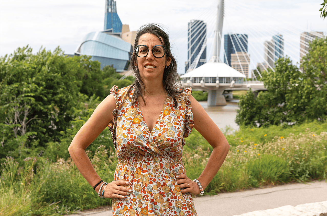 Pour Elise Sovic, anesthésiste-réanimatrice française, le délai anticipé avant de pouvoir repratiquer la médecine au Manitoba ne valait pas la peine de rester.