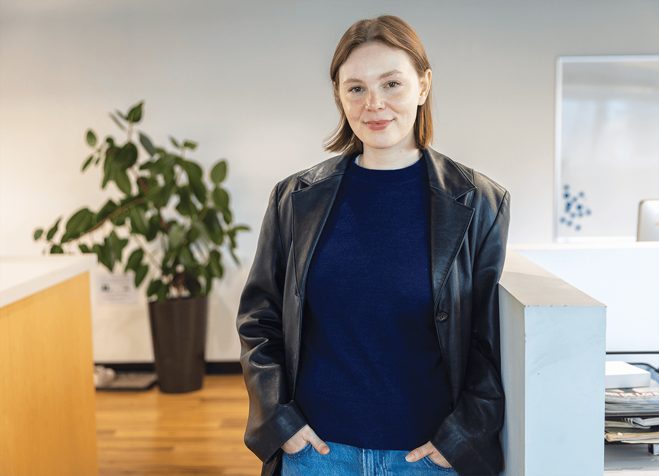 Elena Sturk-Lussier, scénariste et réalisatrice de la série web Le Garage. Elle vient de remporter le prix Gémeaux de la Relève avec sa série, Les faillites d’Astrid. (photo : Marta Guerrero)