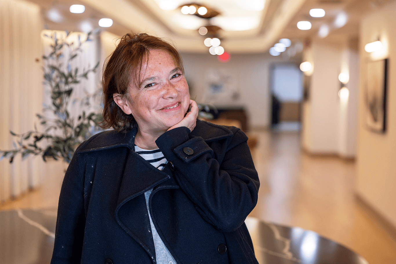L'actrice français Amanda Langlet est en visite au Manitoba.