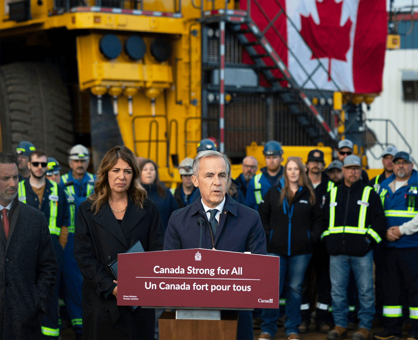 Ces derniers jours, le premier ministre canadien Mark Carney, qui a grandi en Alberta, a parcouru la province pour appeler à l'unité. Il a notamment rencontré Danielle Smith, première ministre de l'Alberta, pour évoquer des annonces en économie et en énergie.