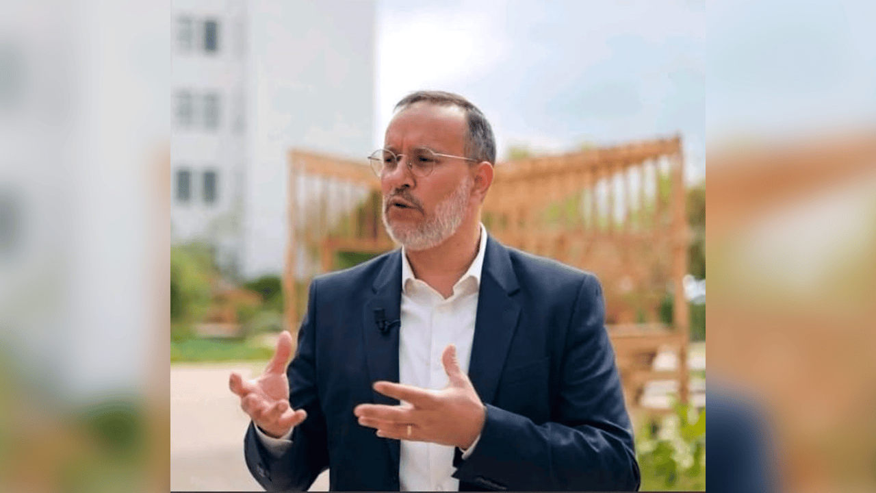 Docteur en sociologie de l’Université de Toulouse, Mehdi Alioua enseigne notamment la sociologie des migrations internationales et la sociologie de la globalisation à Sciences Po Rabat.