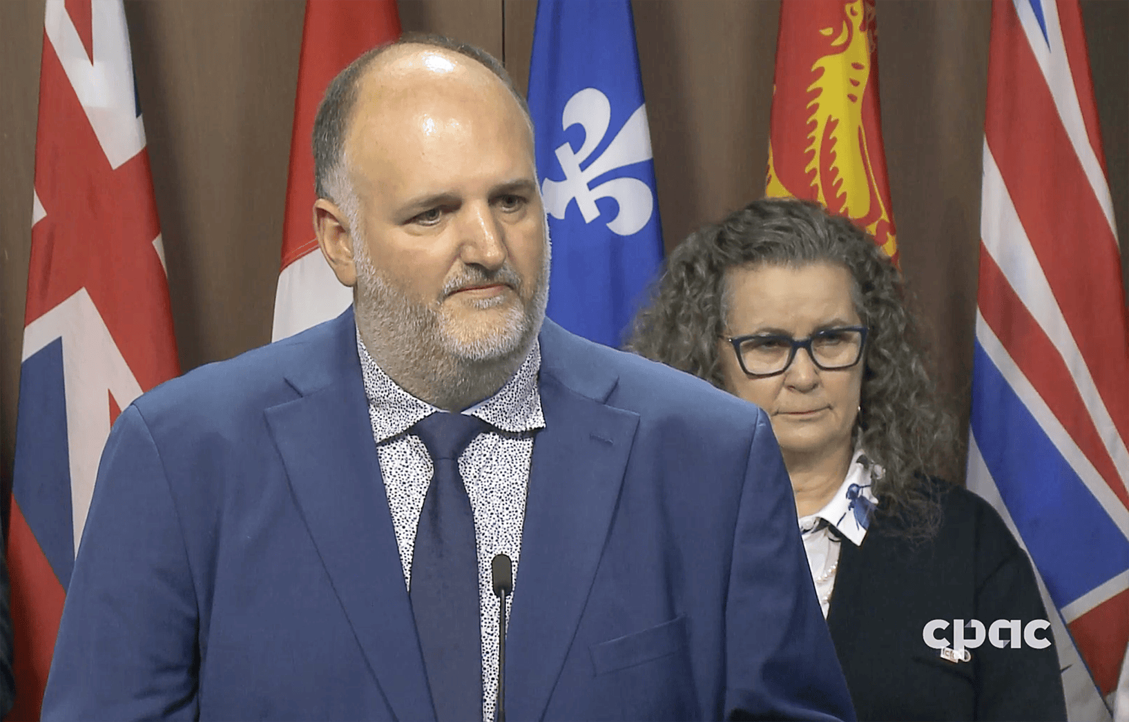 Geoffroy Krajewski, président du RESDAC, aux côtés de Liane Roy, présidente de la Fédération des communautés francophones et acadienne du Canada (FCFA).
